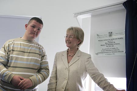 TCD's national institute for intellectual disability wins aontas star award